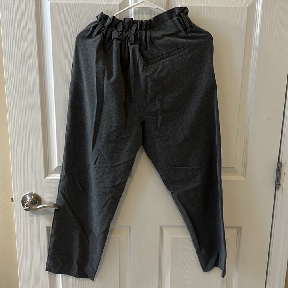 EUC DKNY tailored ruched paperbag high rise elastic waist pants with belt - Picture 9 of 13